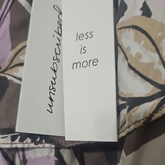 Elegant Leaf Print Blouse - Lavender and Cream - Picture 2 of 4